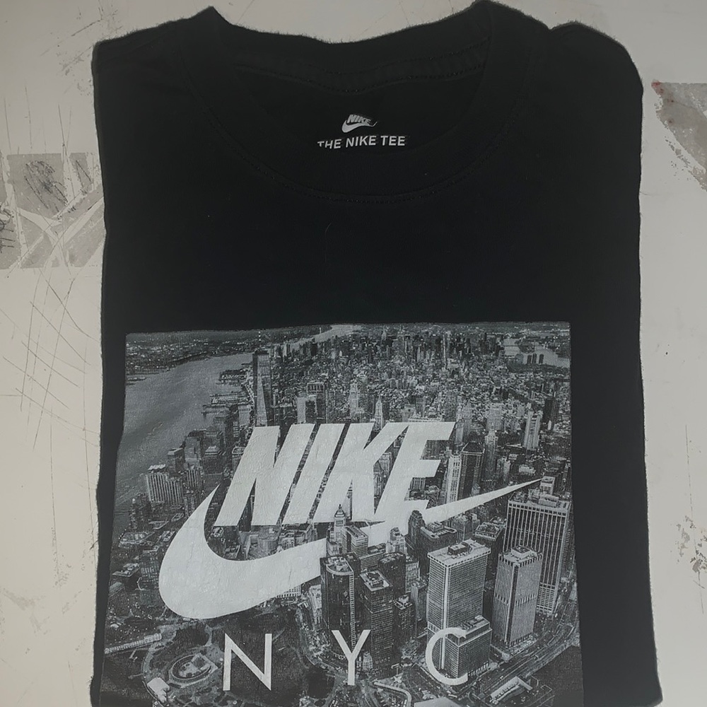 Nike tee used
